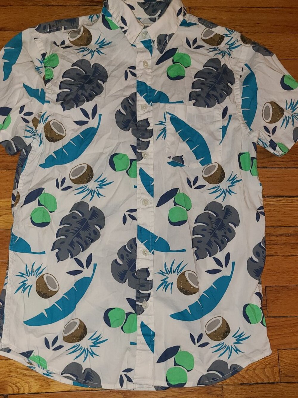 Urban Pipeline Men's Button down shirt size Small; Coconut,